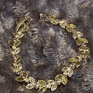 Exquisite green bracelet